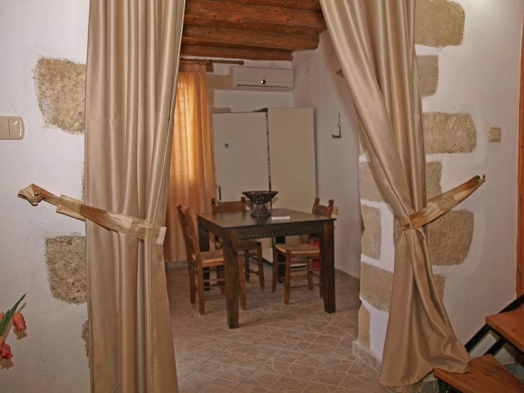 Vafes Traditional Stone Houses الغرفة الصورة